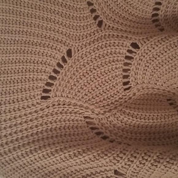 Sweater - Picture 2 of 4